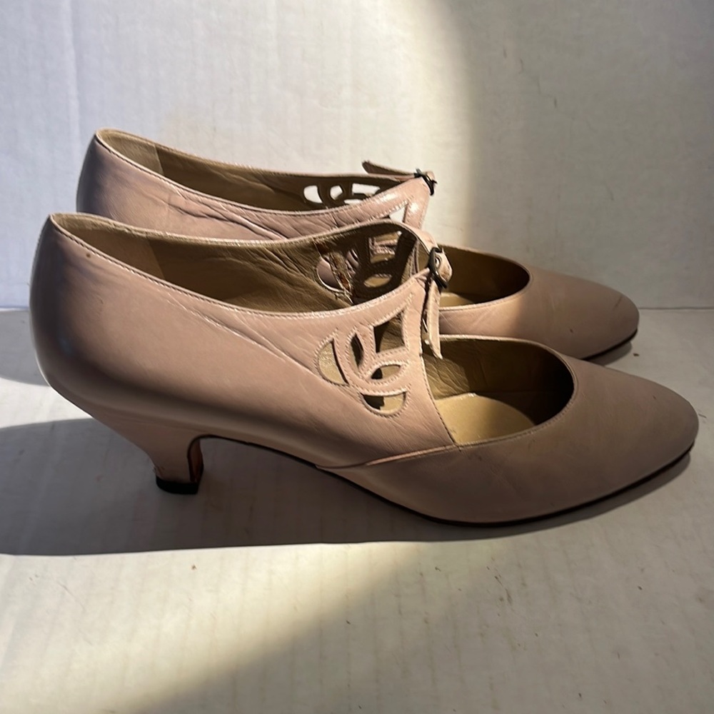 Vintage Perry Ellis women’s heel